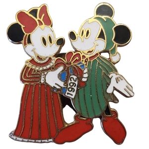 Disney Mickey and Minnie 1992 Holiday Pin